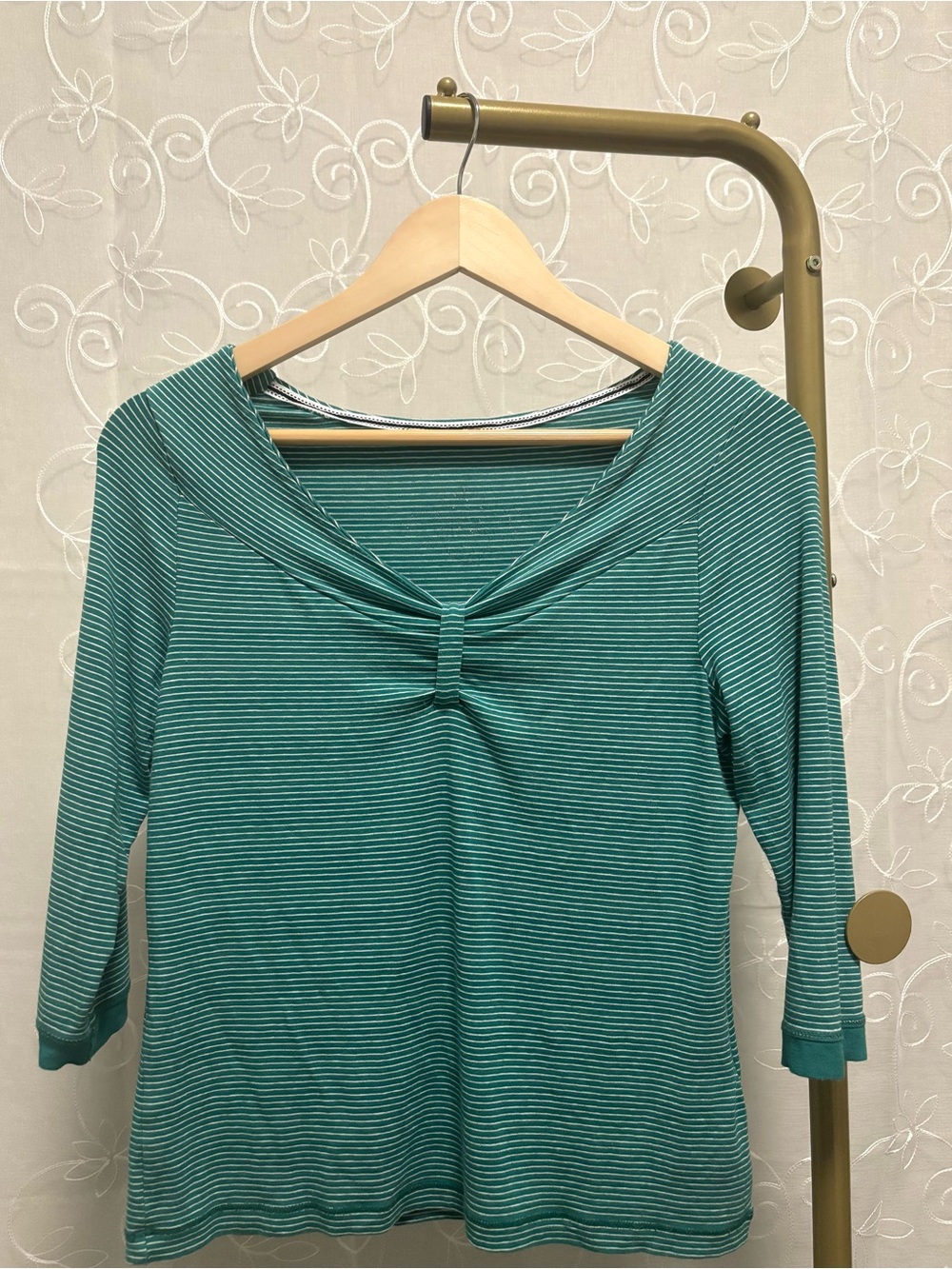 Green & White Striped Long Sleeve Ruched Top Size Medium